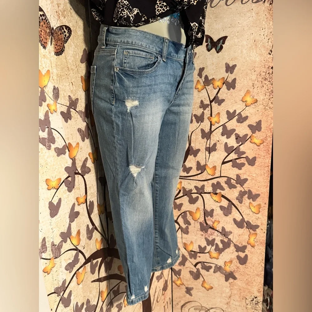 Maurices Cropped Boyfriend Jeans in Vintage Wash - Picture 4 of 9